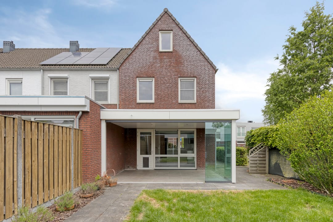 Modern corner home with energy label A and south-facing garden in Bergeijk — 31