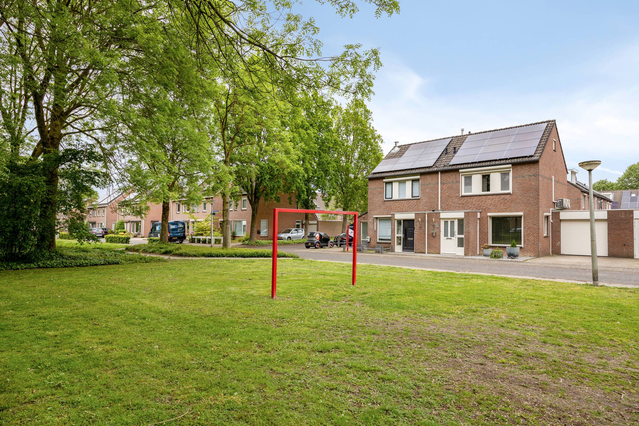 Photo 33 of Koningspage 55