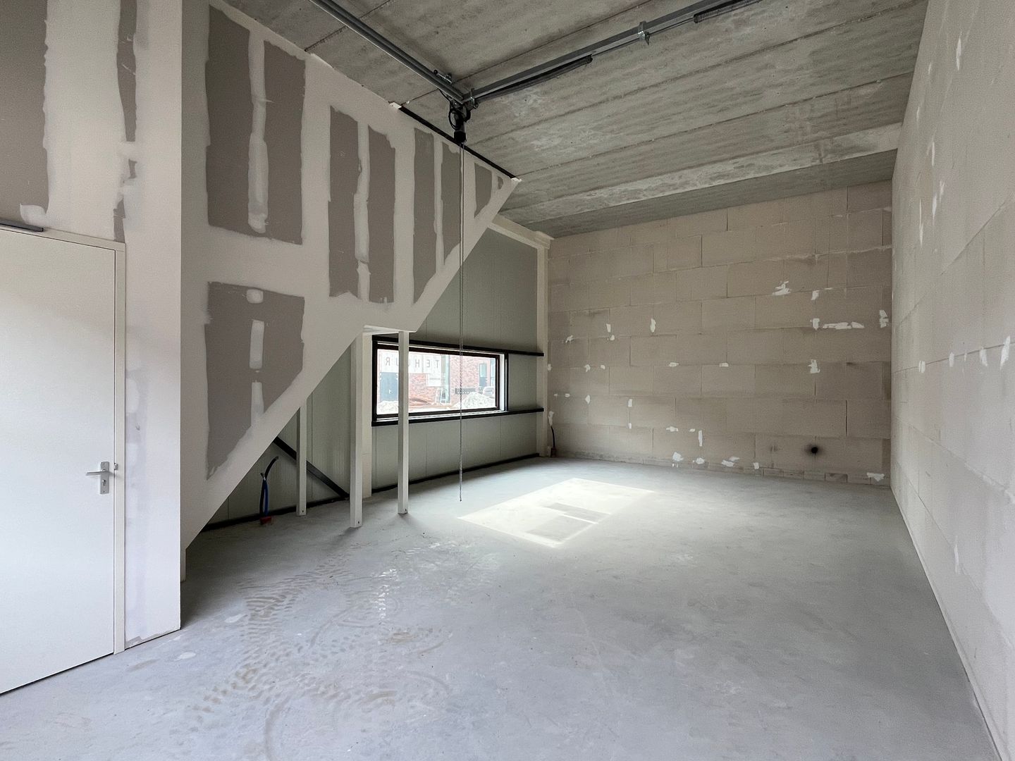 View photo 3 of Overvliet 143