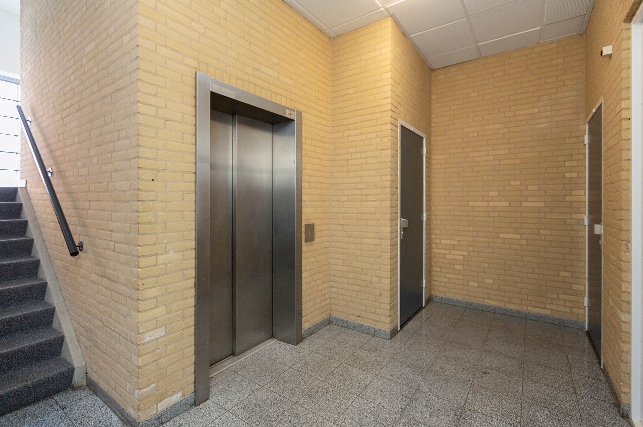 Photo 6 of Schoutstraat 13