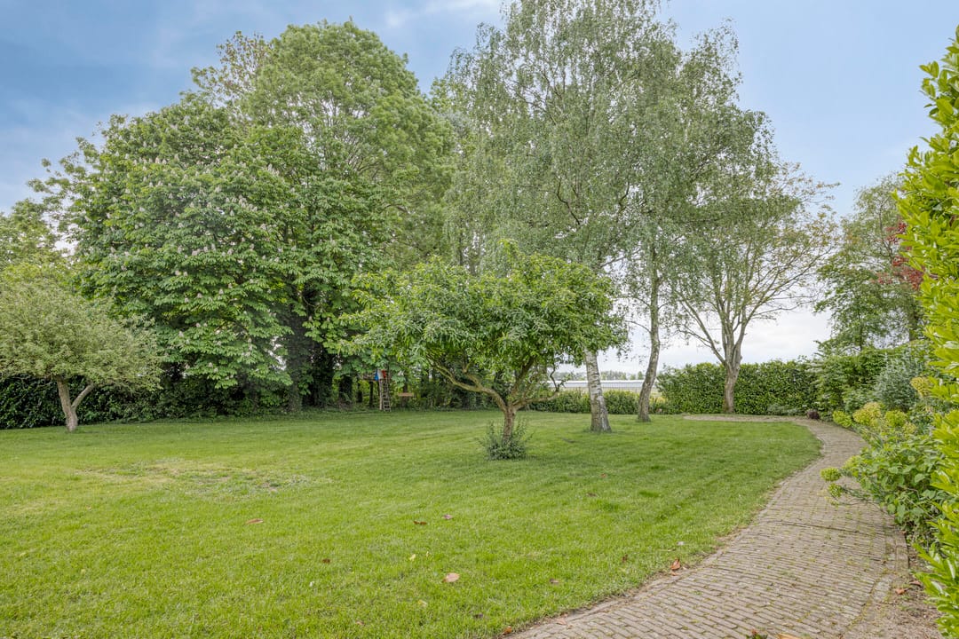 Photo 68 of Beemstraat 44
