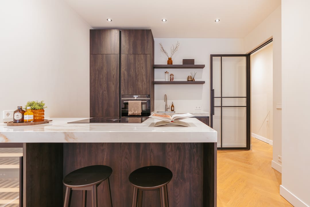 Stylish renovated ground floor apartment with sunny garden in De Pijp — 7