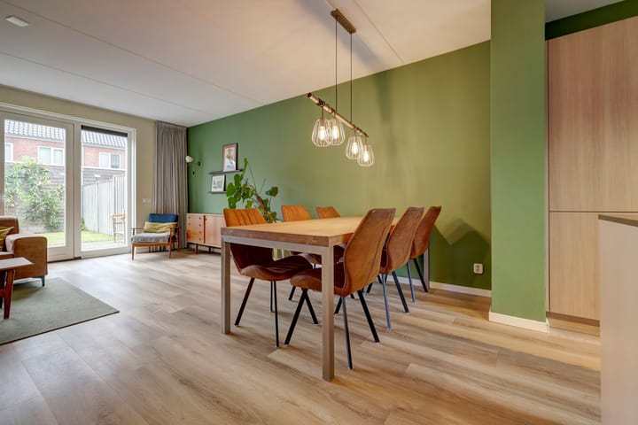 Tussenwoning te koop: Vliedbergweg 11, Vlijmen