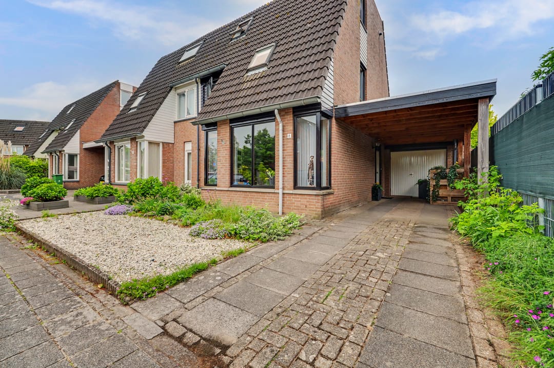 Charming Semi-Detached Home with Garden Room and Modern Kitchen in Vlijmen — 46