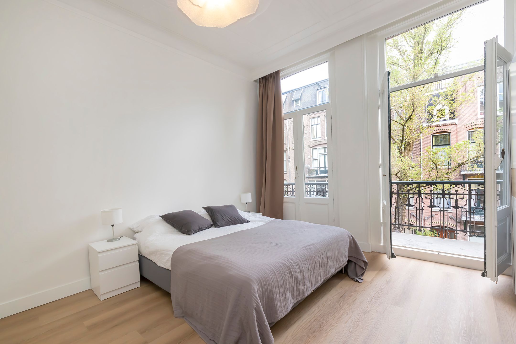 Photo 9 of Frans van Mierisstraat 91-2