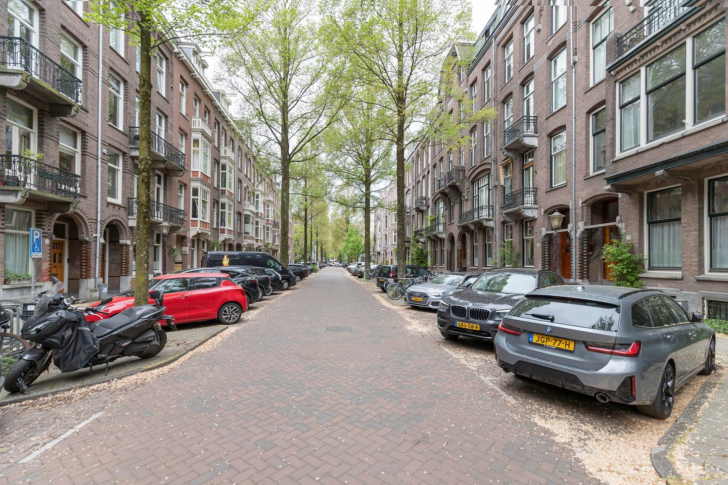 Photo 29 of Frans van Mierisstraat 91-2