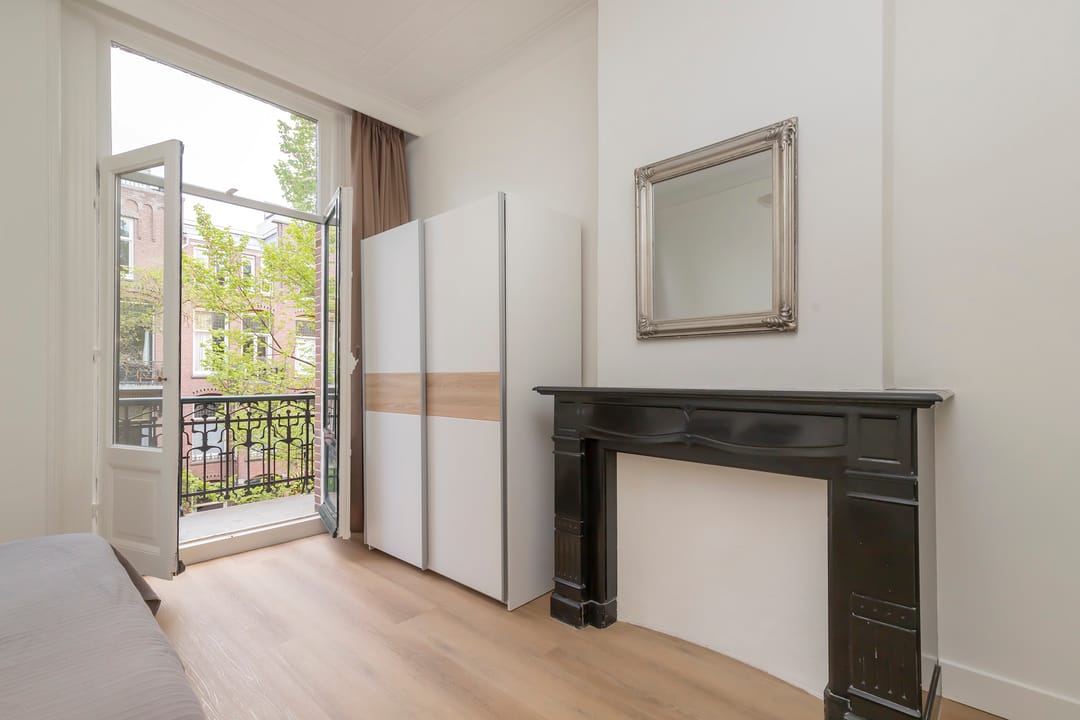 Photo 11 of Frans van Mierisstraat 91-2