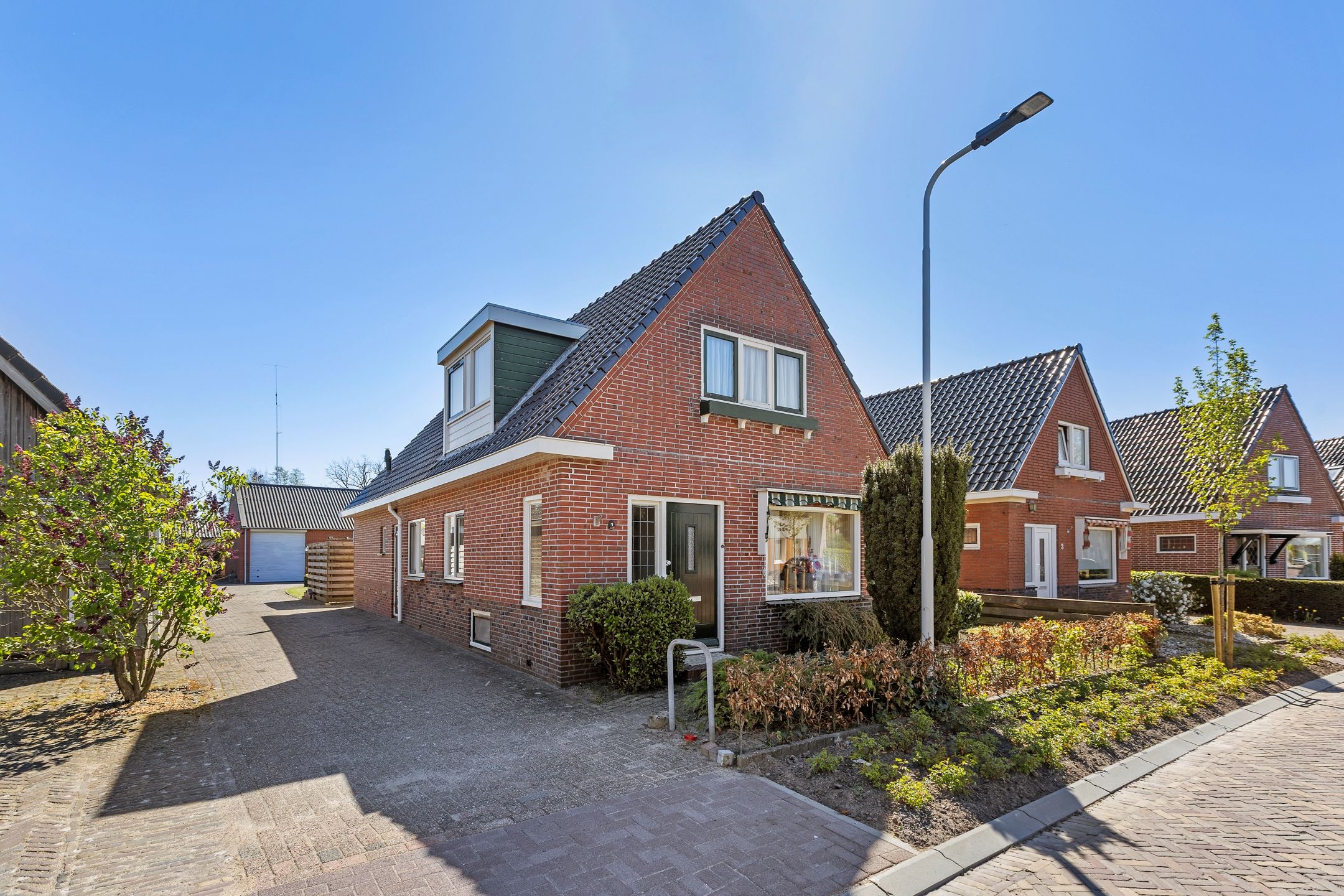 Foto 45 van Gealstrjitte 1