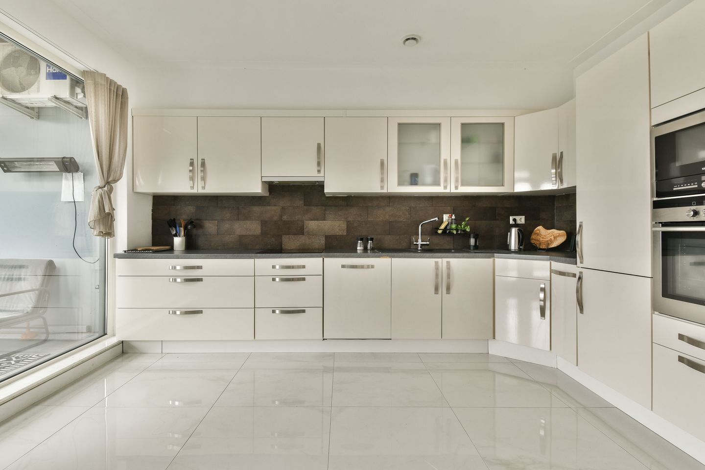 Foto 5 van Domela Nieuwenhuisstraat 92