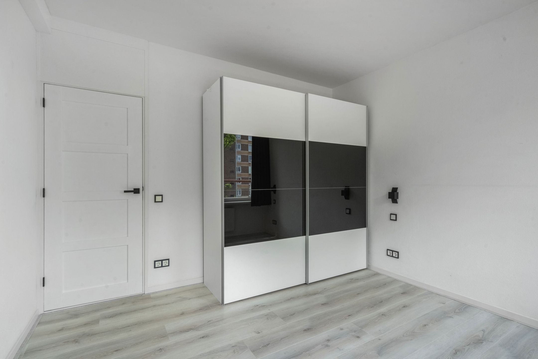 Foto 18 van Plesmanweg 373