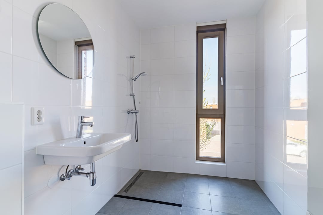 Modern Energy-Efficient Terraced House in Helmond — 28