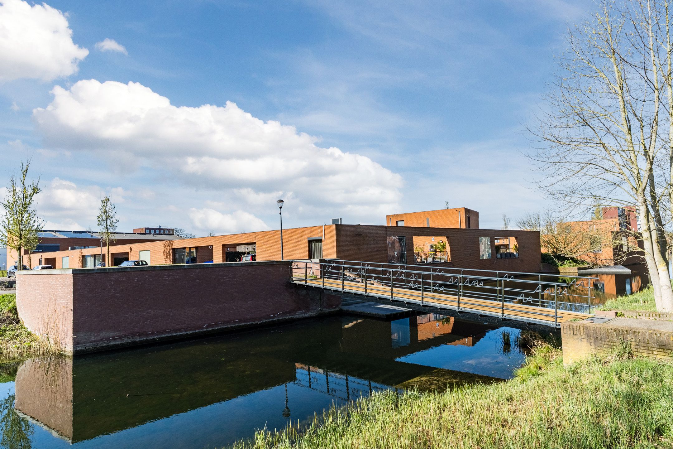 Modern Energy-Efficient Terraced House in Helmond — 42