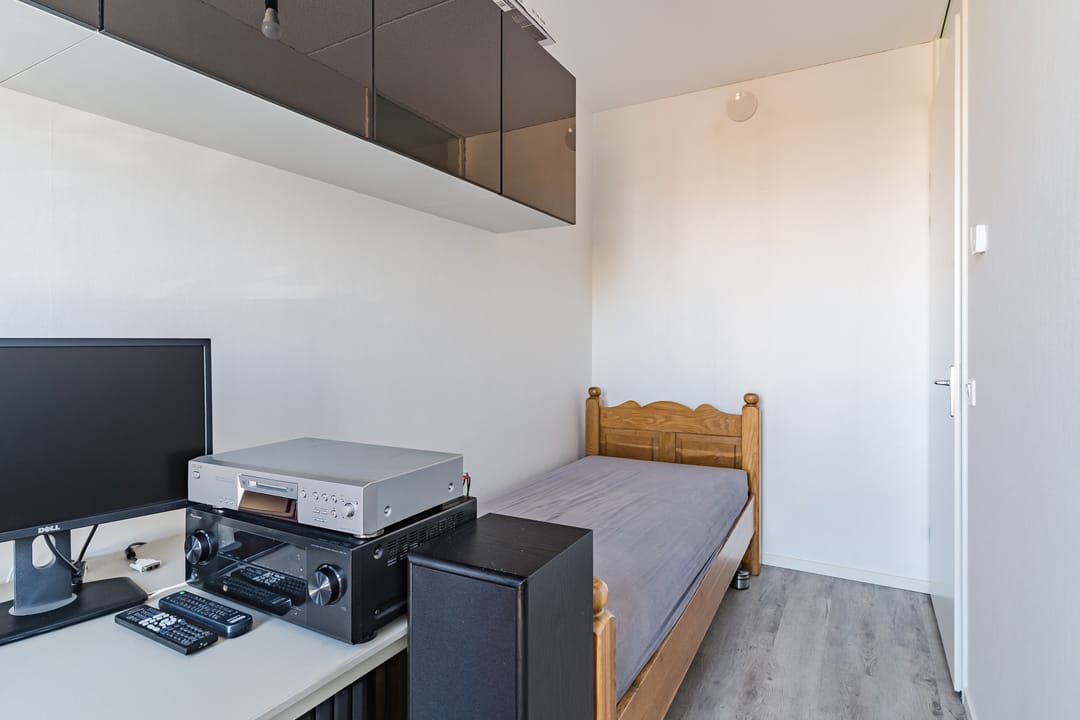 Modern Energy-Efficient Terraced House in Helmond — 26