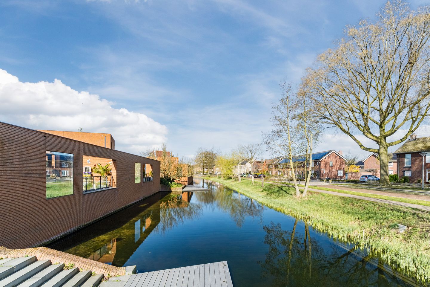Modern Energy-Efficient Terraced House in Helmond — 40