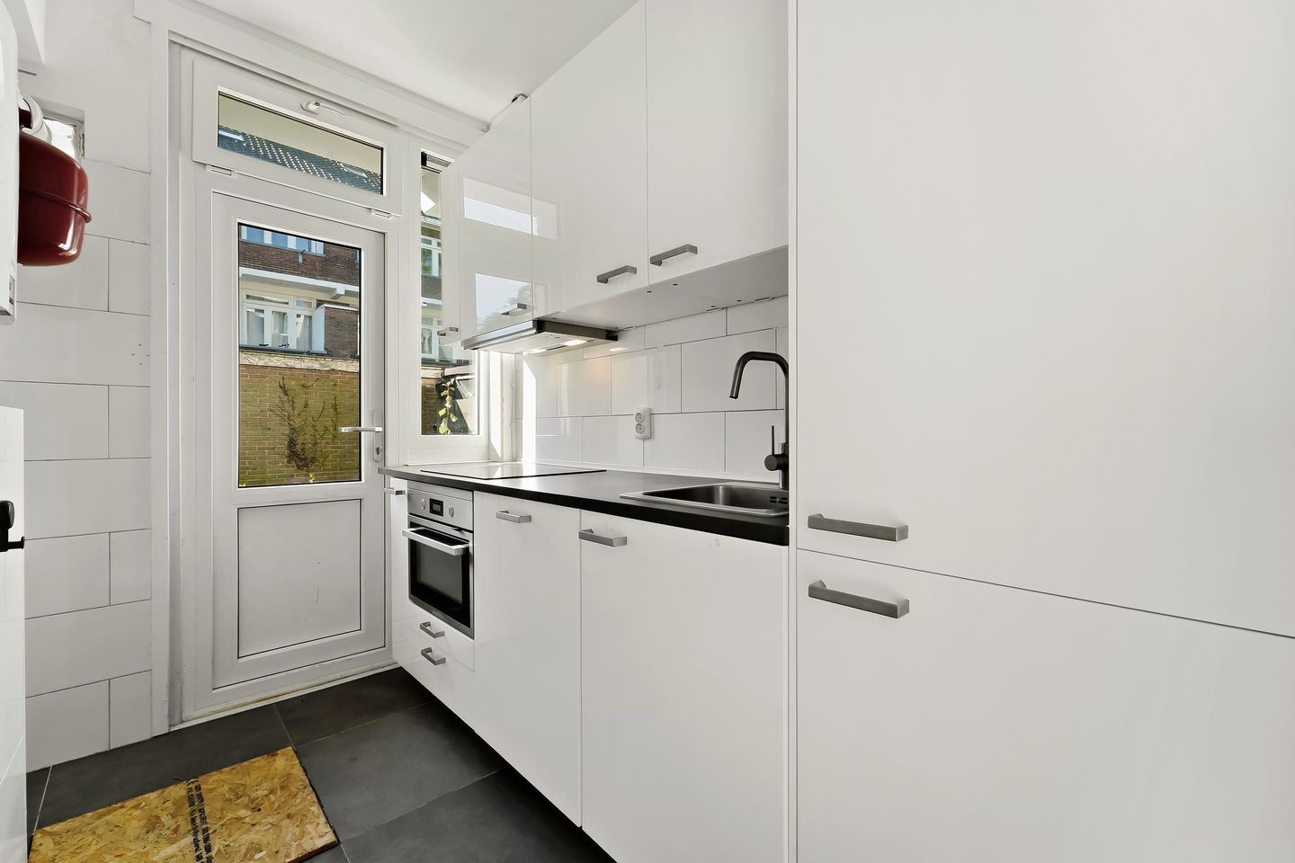 Photo 4 of Damasstraat 345