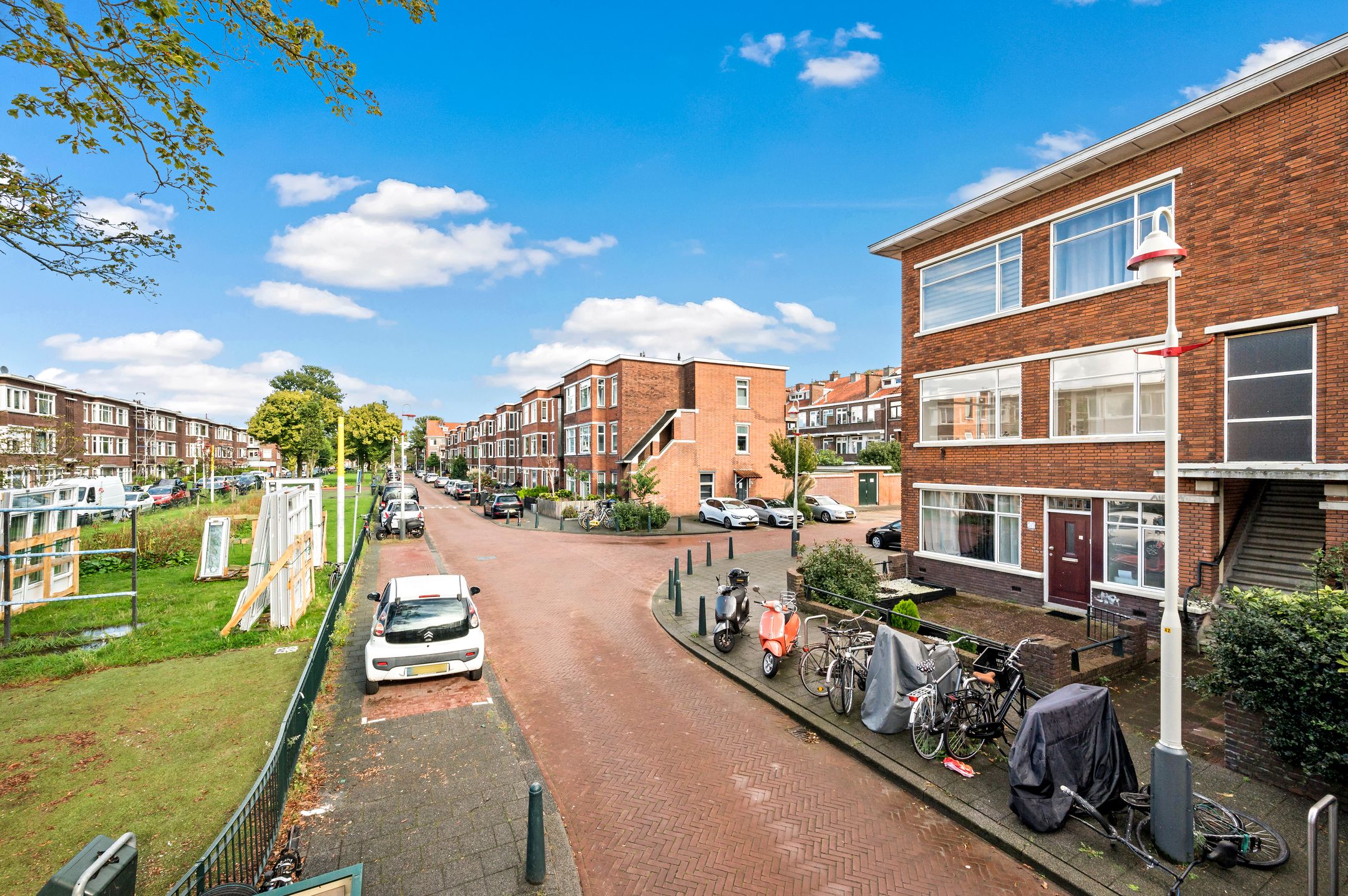 Photo 27 of Damasstraat 345