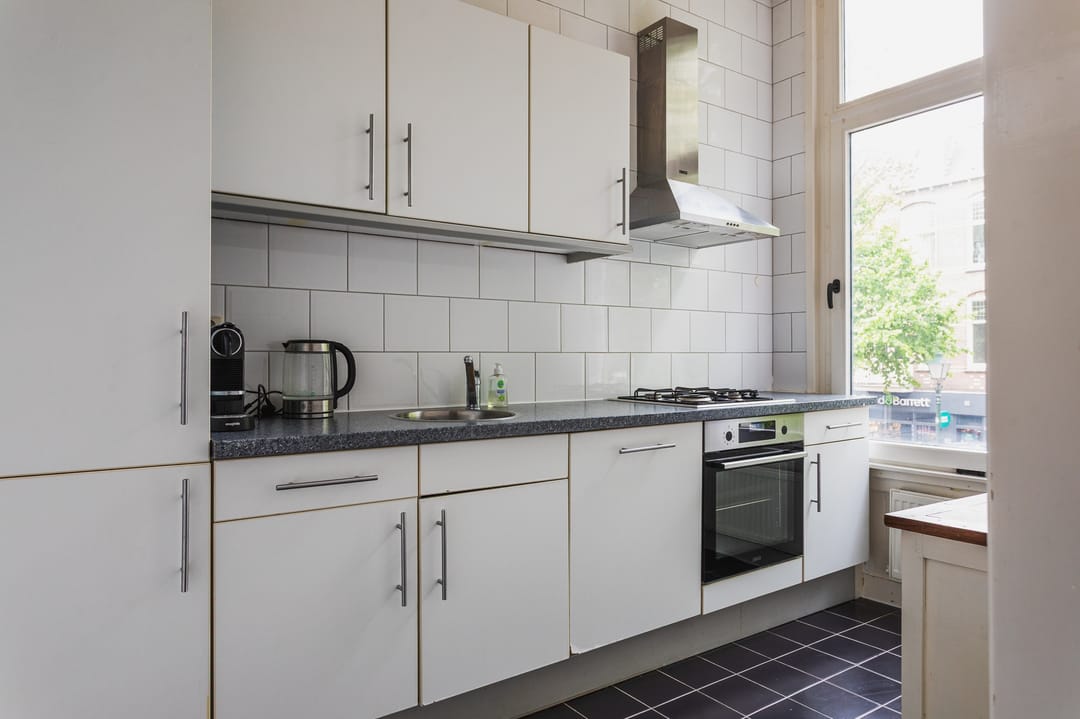 Charming first-floor apartment with private rooftop terrace in prime Statenkwartier — 13