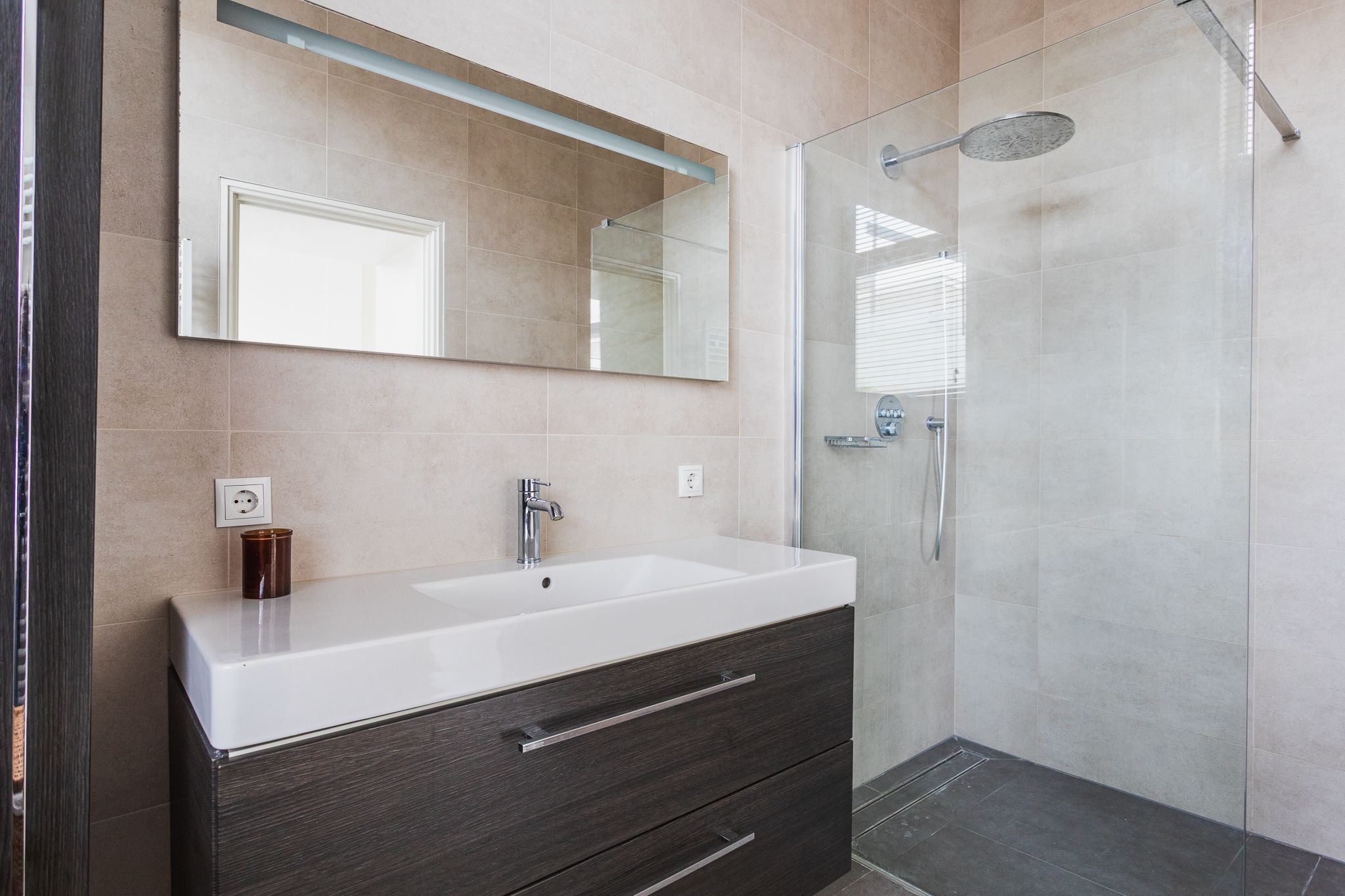 Charming first-floor apartment with private rooftop terrace in prime Statenkwartier — 27
