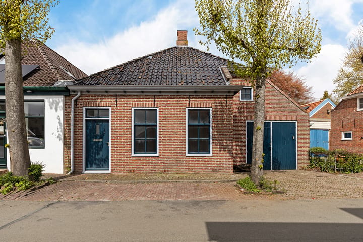 Twee-onder-één-kap te koop: Hoofdweg 22, Godlinze