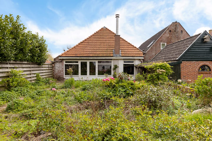 Twee-onder-één-kap te koop: Hoofdweg 22, Godlinze