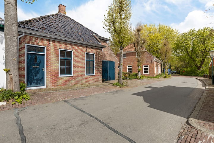 Twee-onder-één-kap te koop: Hoofdweg 22, Godlinze
