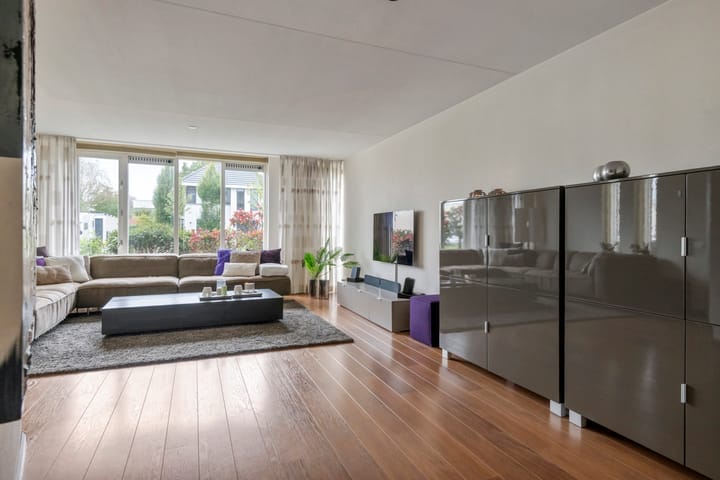 Foto 4 van Akelei 6