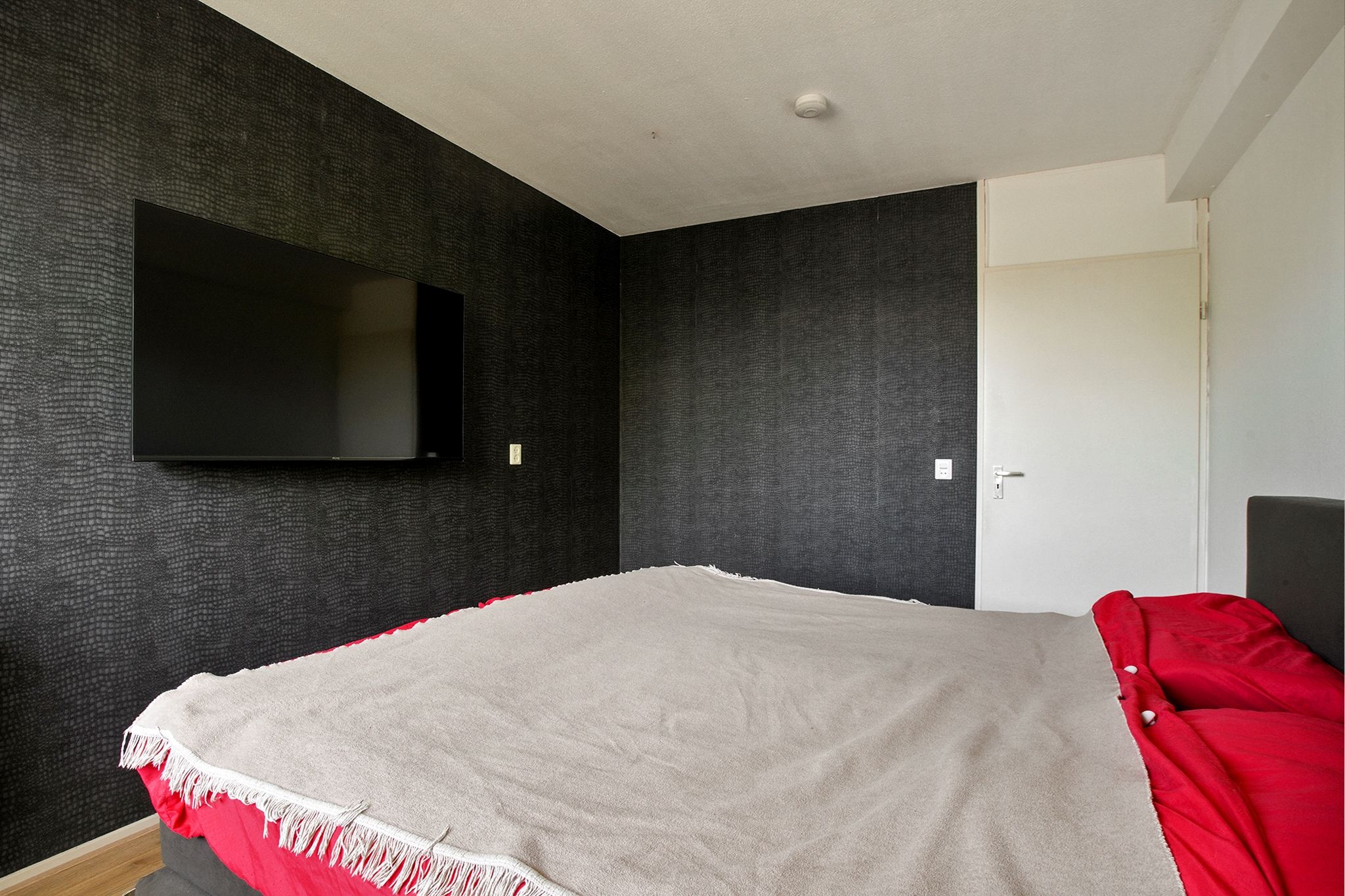 Energy-Efficient 3-Room Apartment with Balcony in Diemen — 12
