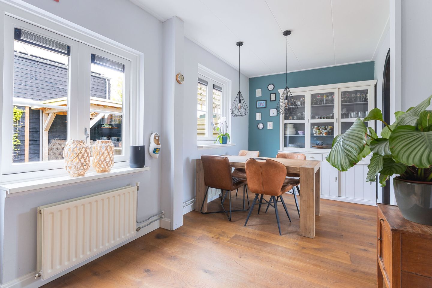 Photo 19 of van Velzenstraat 27