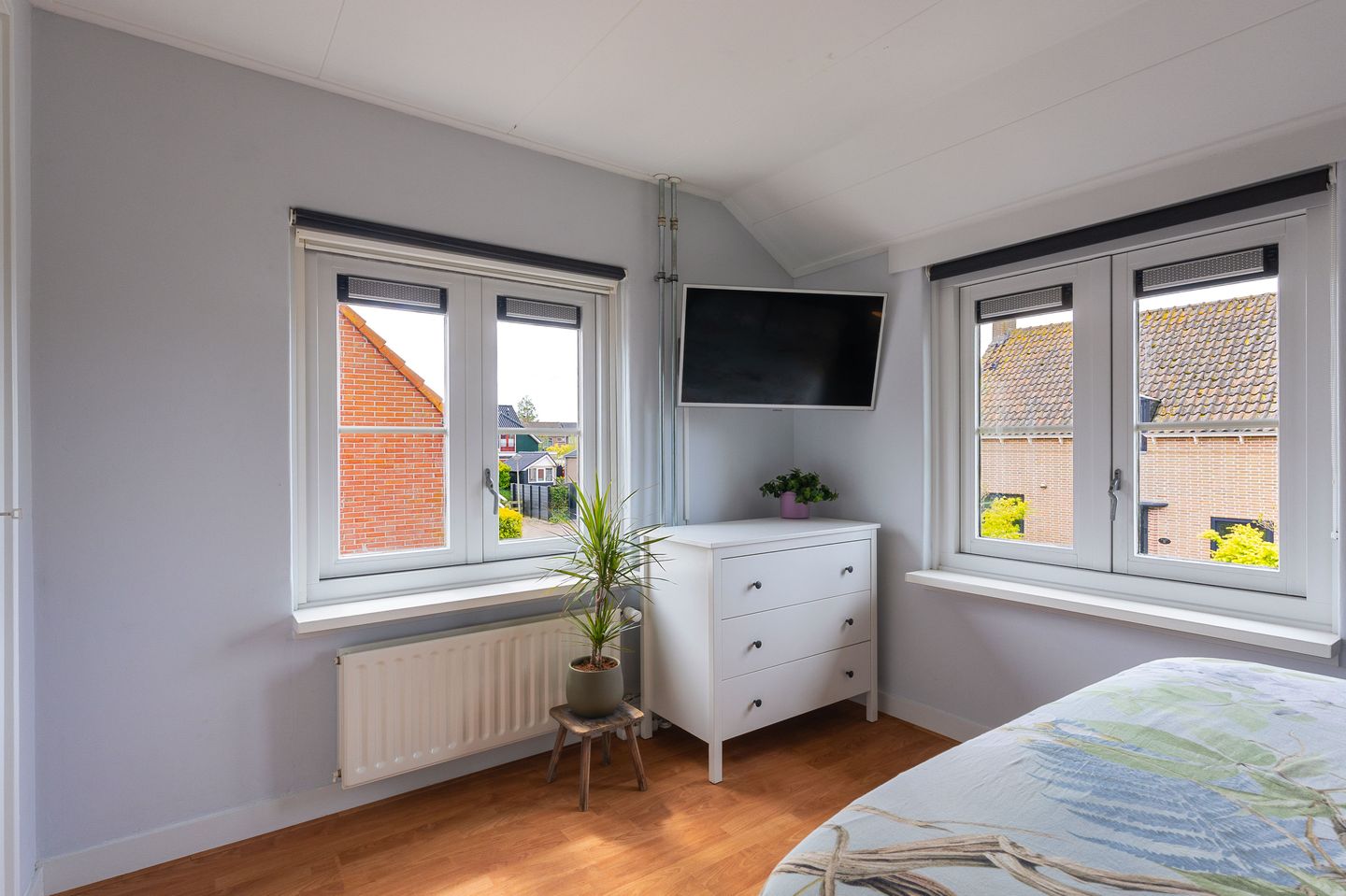Photo 35 of van Velzenstraat 27