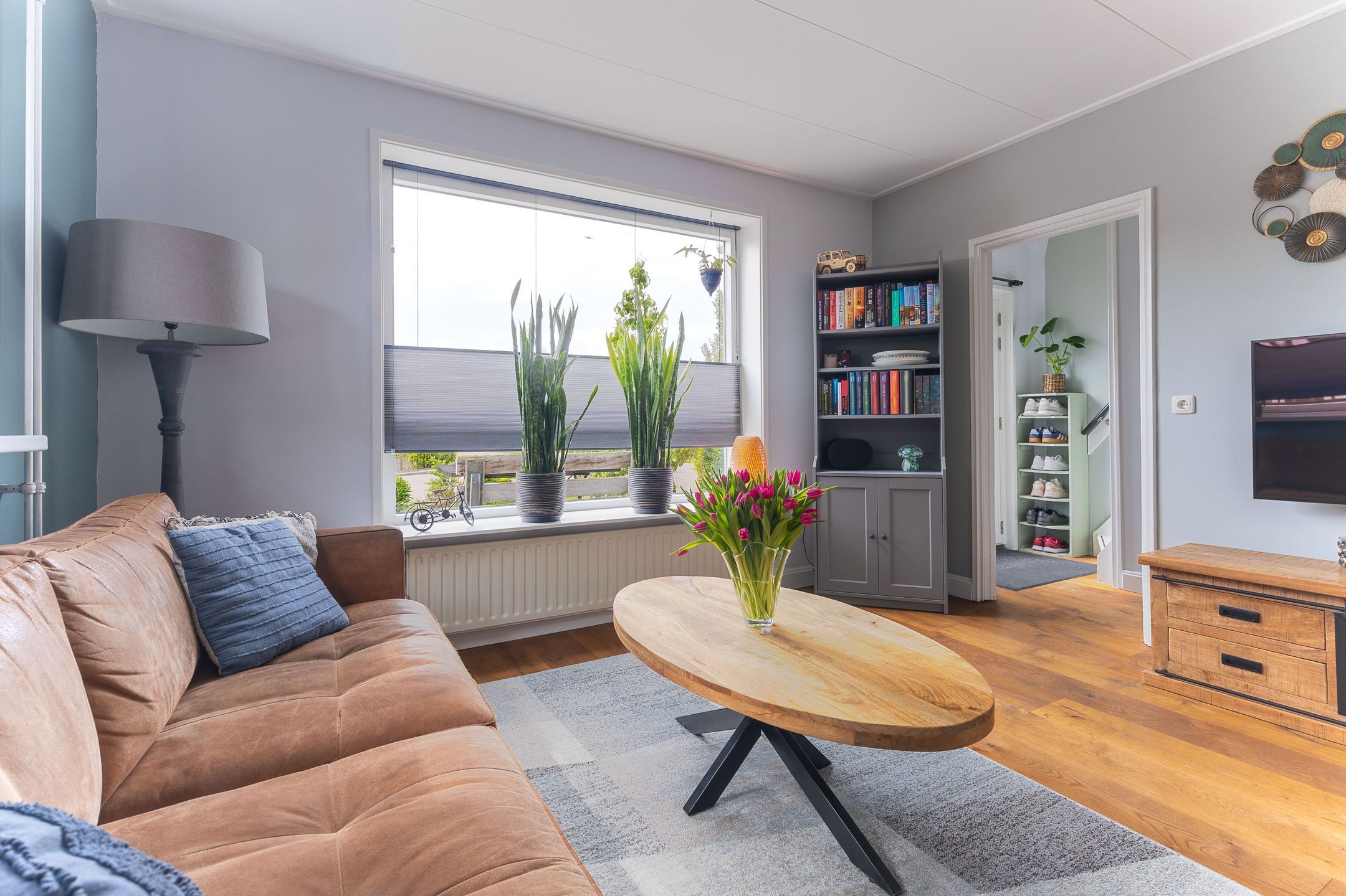 Photo 9 of van Velzenstraat 27