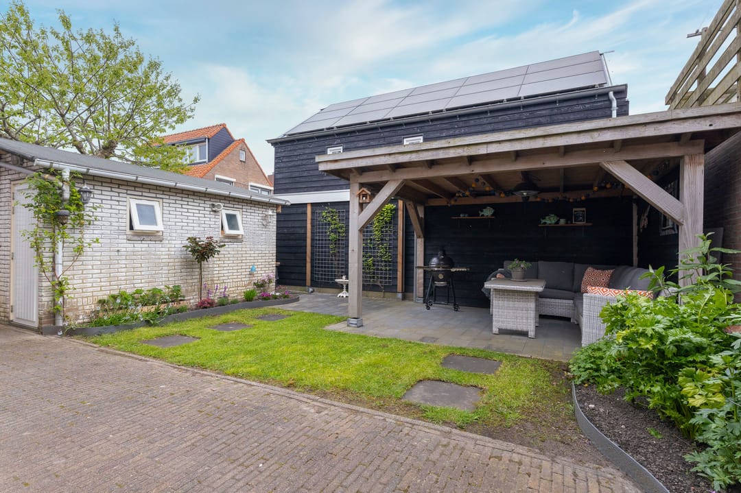 Photo 2 of van Velzenstraat 27