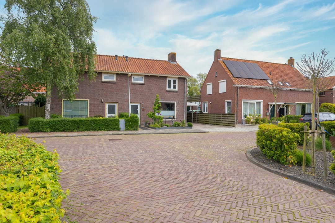 Photo 46 of van Velzenstraat 27