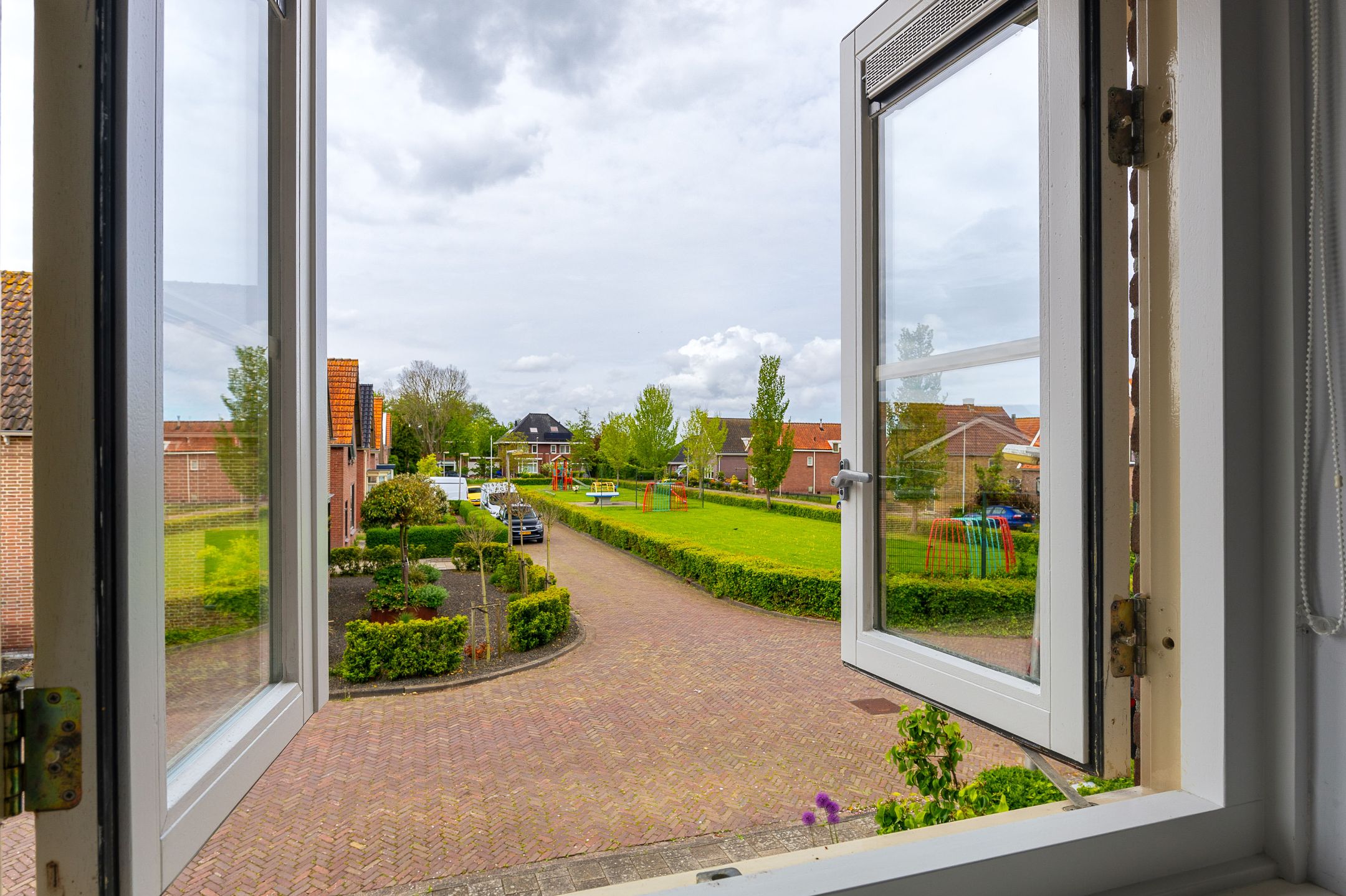 Photo 36 of van Velzenstraat 27