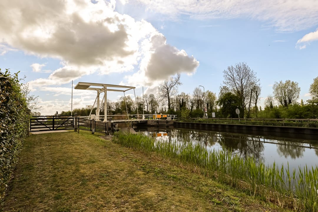 Detached Waterfront Home with Private Dock in Rural Wilnis — 88