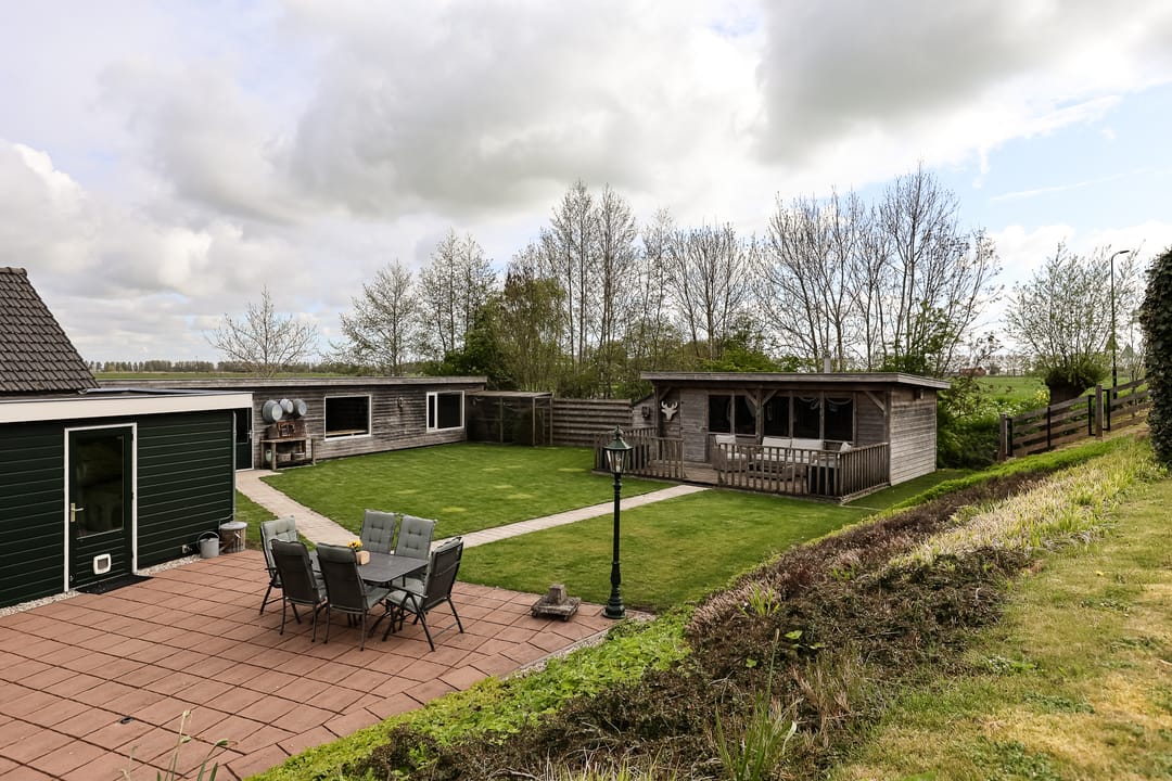 Detached Waterfront Home with Private Dock in Rural Wilnis — 56