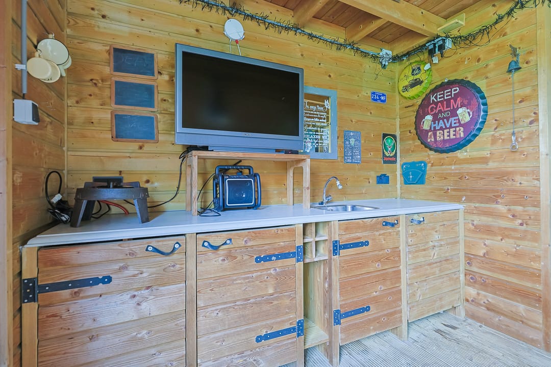 Detached Waterfront Home with Private Dock in Rural Wilnis — 62
