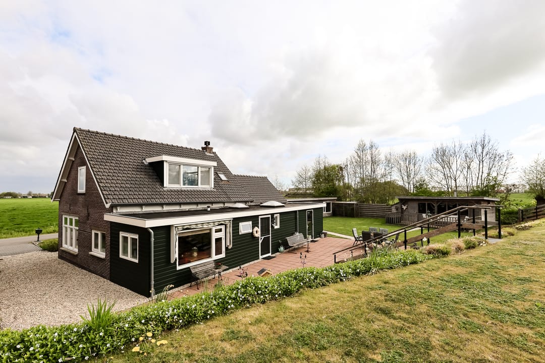 Detached Waterfront Home with Private Dock in Rural Wilnis — 68