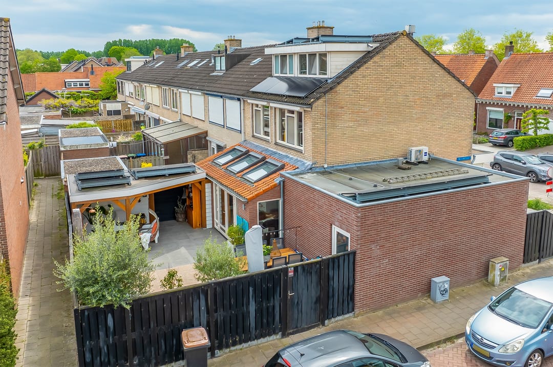 Spacious Corner House with Garage and Solar Panels in Steenbergen-Zuid — 23