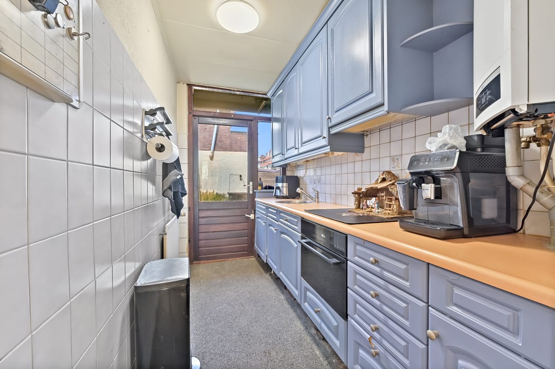 Charming ground-floor apartment with spacious garden in Laakkwartier — 7