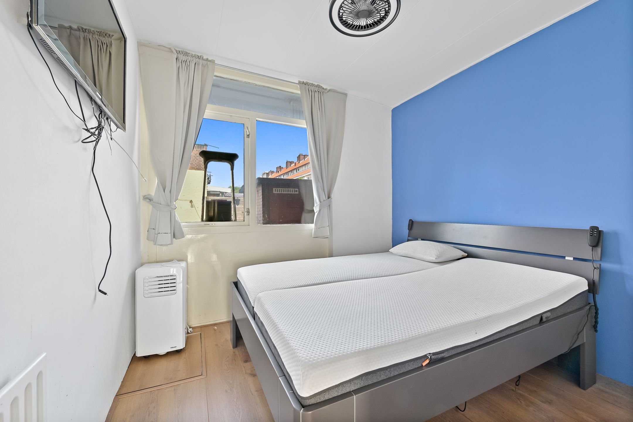 Charming ground-floor apartment with spacious garden in Laakkwartier — 15