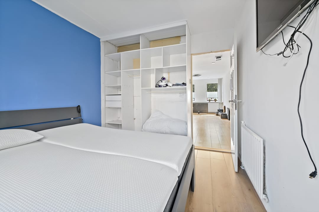 Charming ground-floor apartment with spacious garden in Laakkwartier — 16