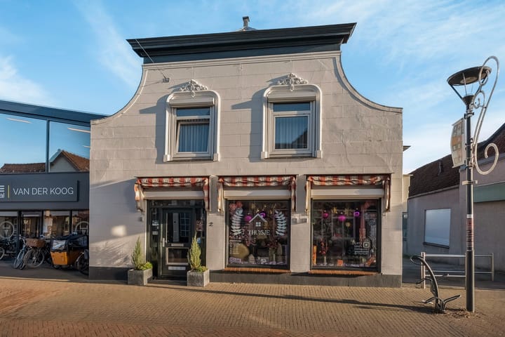 Schoolstraat 1-a, Strijen