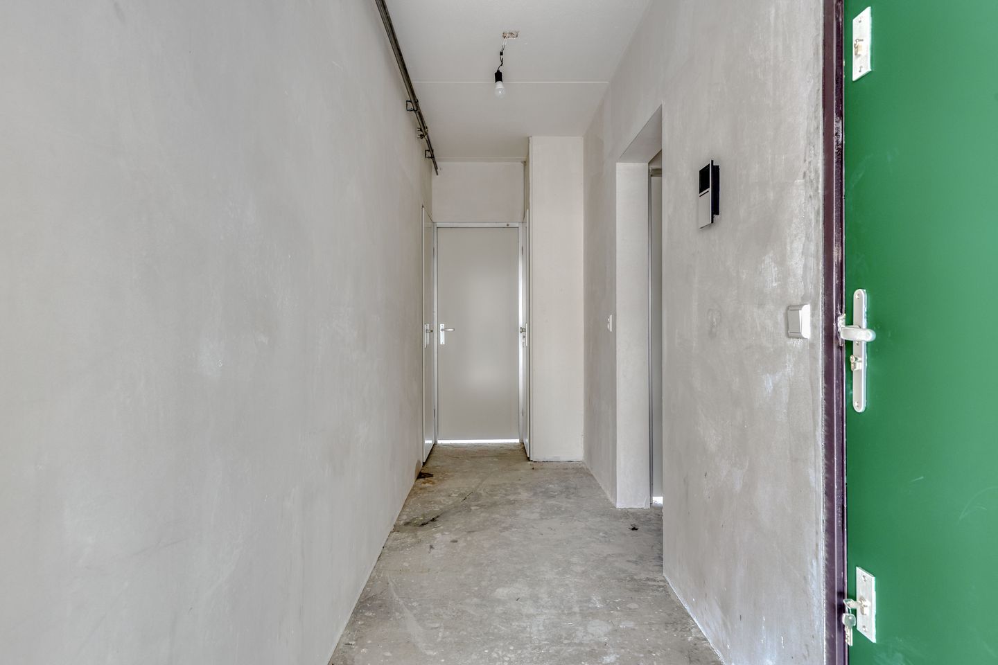 Renovated 3-Room Apartment with Southwest Balcony near Gaasperplas, Amsterdam — 25