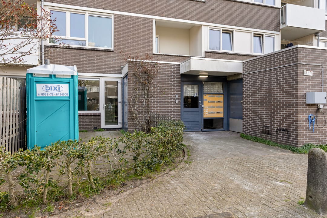 Renovated Ground Floor Apartment with Garden in Green Amsterdam South-East — 26