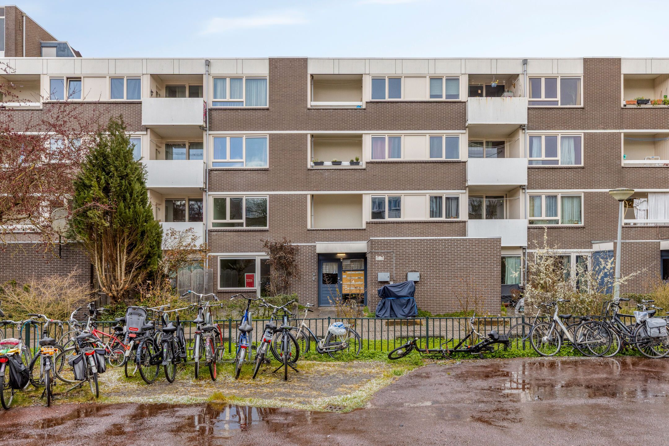 Renovated 3-Room Apartment with Southwest Balcony near Gaasperplas, Amsterdam — 27