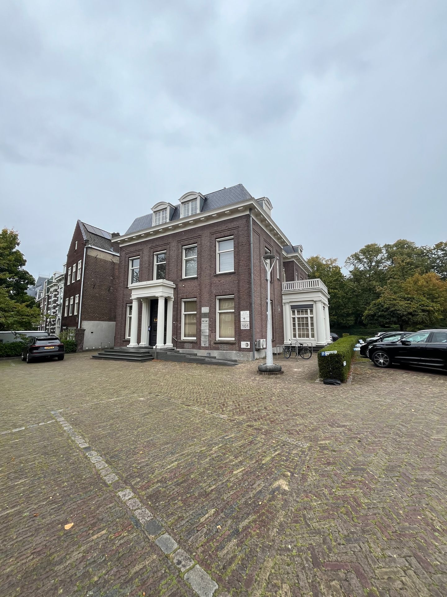 Bekijk foto 5 van Berg en Dalseweg 101