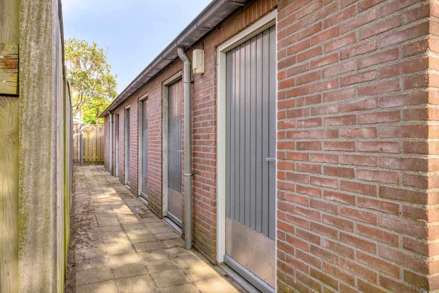 Photo 25 of Hazestraat 6-A