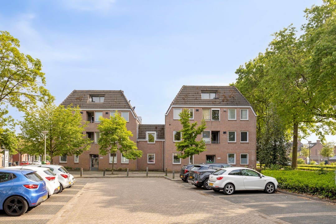 Photo 2 of Hazestraat 6-A
