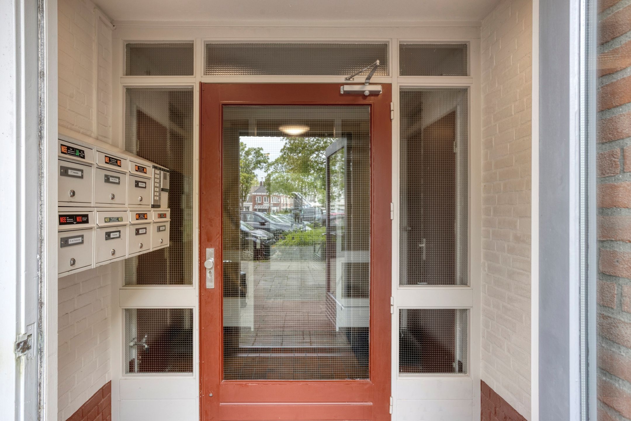 Photo 6 of Hazestraat 6-A