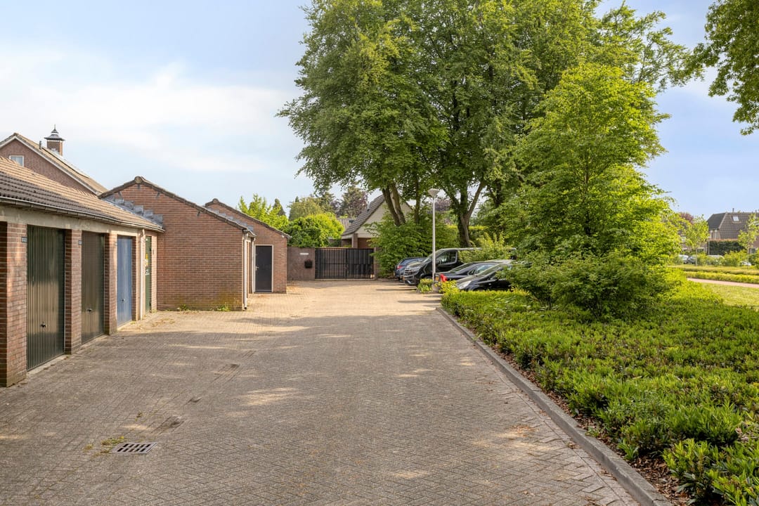 Photo 26 of Hazestraat 6-A